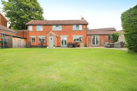 5 bedroom link detached house for sale, Edenside Drive, Attleborough, Norfolk, NR17