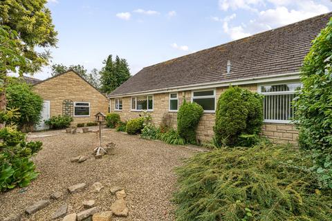 3 bedroom bungalow for sale, Dikler Close, Bourton-on-the-Water, Cheltenham, GL54