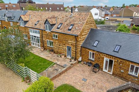 4 bedroom barn conversion for sale, Orchard Court, Wellingborough NN9