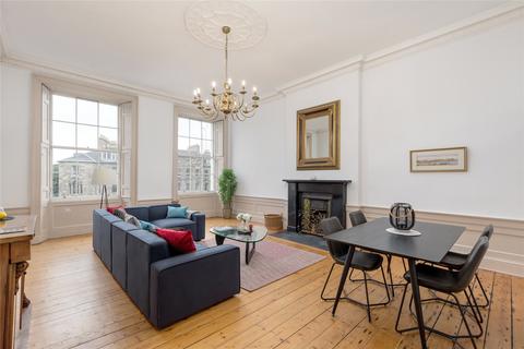 10/3 Elm Row, Edinburgh, EH7 4AA