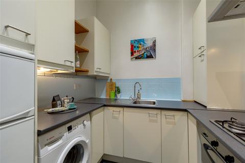 10/3 Elm Row, Edinburgh, EH7 4AA