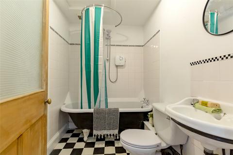 10/3 Elm Row, Edinburgh, EH7 4AA