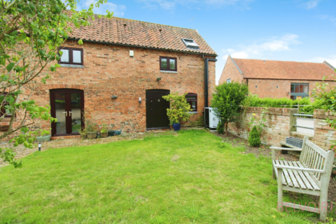 2 bedroom cottage to rent, Main Street, Carlton-on-Trent, NG23