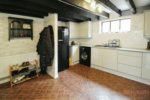 2 bedroom cottage to rent, Main Street, Carlton-on-Trent, NG23