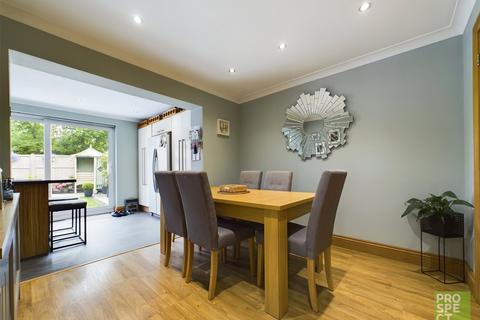 36 Bodmin Road, Woodley, Reading, RG5 3RZ