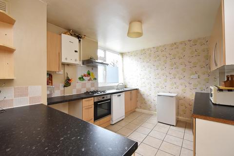 3 bedroom terraced house to rent, Charlesfield, London, SE9