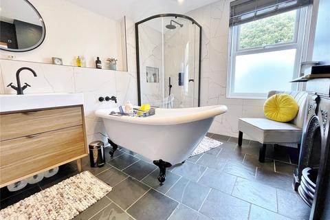 18 Queen Street, Worthing, BN14 7BJ