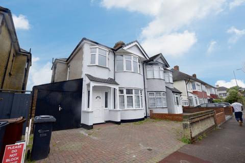 4 bedroom semi-detached house to rent, East Road, Chadwell Heath, RM6