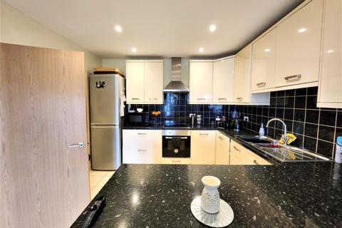 2 bedroom flat for sale, Weevil Lane, Hampshire PO12