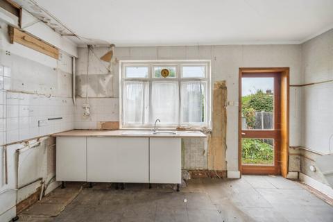21 Talbot Avenue, Watford, WD19 4FX