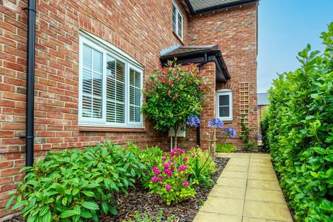 15 Colonel Drive, Rushwick, Worcester, WR2 5TW