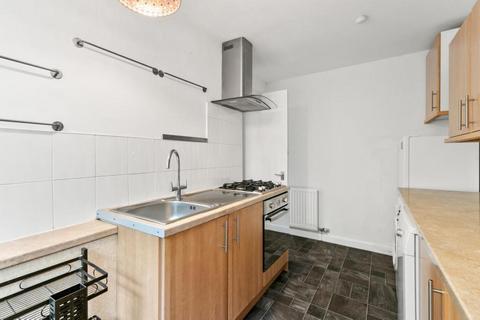 Flat 2/1, 27 Myrtle Place, Glasgow, G42 8UJ