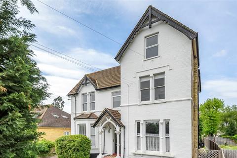 Flat 6, 4 Hayes Lane, Bromley, BR2 9EB