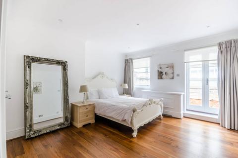 2 bedroom flat for sale, Dover Street, Mayfair, London, W1S