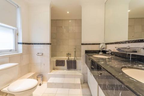 Flat 4, 8 Dover Street, London, W1S 4LF
