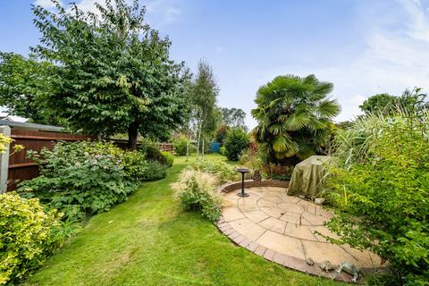 4 bedroom link detached house for sale, Staines Road, Surrey TW18