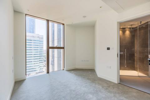 2 bedroom flat for sale, South Quay Plaza, Canary Wharf E14