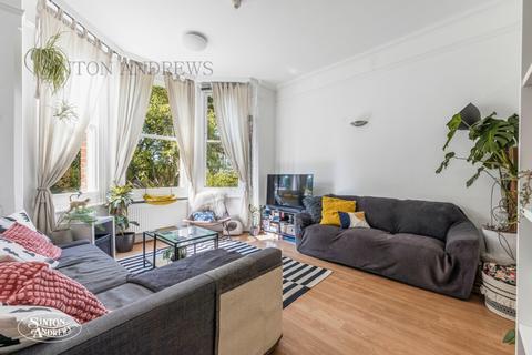 1 bedroom flat for sale, Woodville Gardens, Ealing, W5