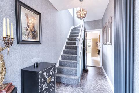31 Blenheim Gardens, Aveley, South Ockendon, RM15 4EB