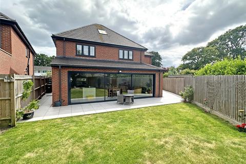 5 bedroom detached house for sale, Lymington Road, New Milton, Hampshire, BH25