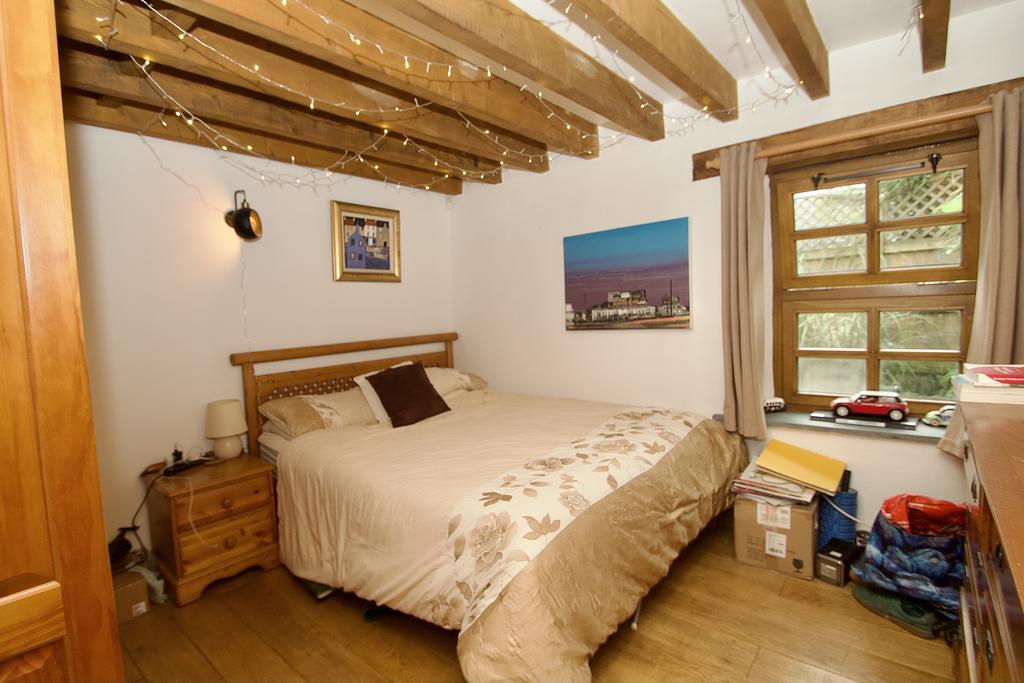 Bedroom 2 (Double)