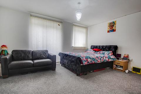 Studio for sale, Attingham Drive, Dudley, West Midlands