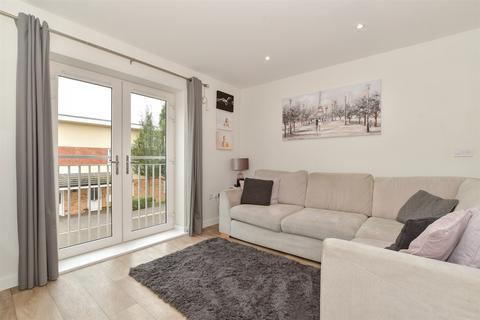 2 bedroom flat for sale, Thornton Close, Leatherhead, Surrey