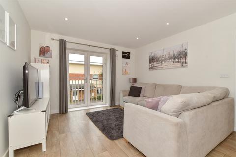 2 bedroom flat for sale, Thornton Close, Leatherhead, Surrey