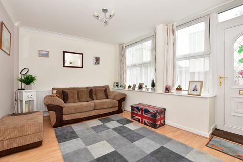 1 bedroom flat to rent, Monkton Street Ryde PO33