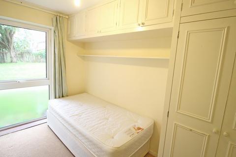 2 bedroom flat to rent, Thornbury Road ,  Isleworth, TW7