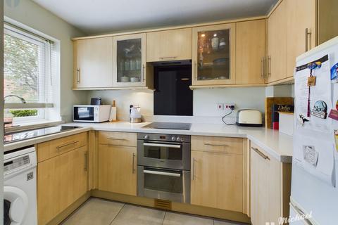 2 bedroom terraced house for sale, Vickery Close, Aylesbury, Buckinghamshire, HP21 8RS