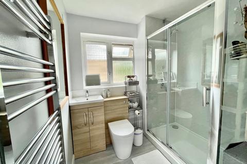 1 bedroom apartment for sale, Field View, Egham, Surrey, TW20