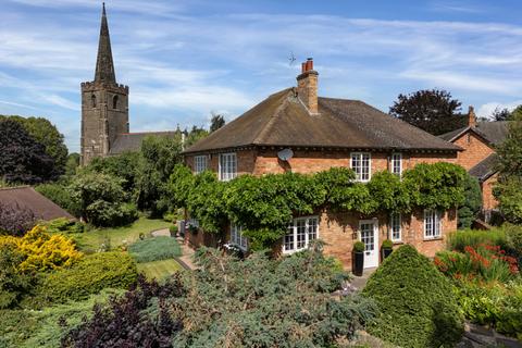 4 bedroom detached house for sale, Loughborough LE12