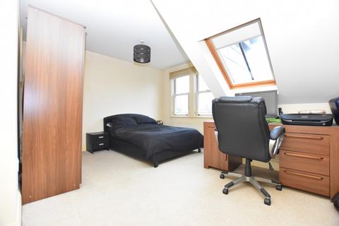 1 bedroom flat to rent, Oakwood Avenue Beckenham BR3