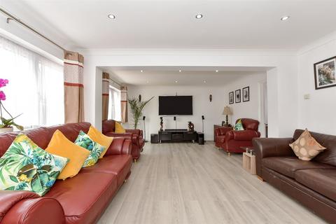 4 bedroom end of terrace house for sale, West Malling Way, Hornchurch, Essex