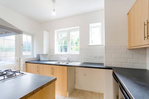 2 bedroom flat for sale, Ditton Lawn, Thames Ditton, KT7