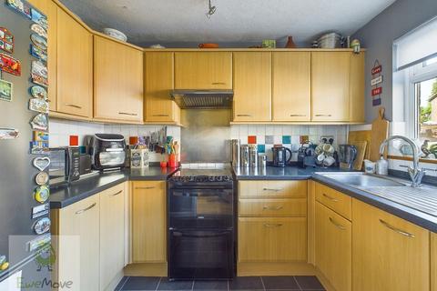 35 Harvel Avenue, Rochester, ME2 3JU