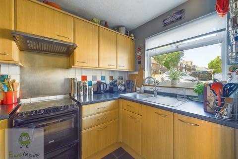 35 Harvel Avenue, Rochester, ME2 3JU