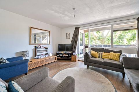 3 bedroom flat for sale, John Ruskin Street, Elephant and Castle, London, SE5