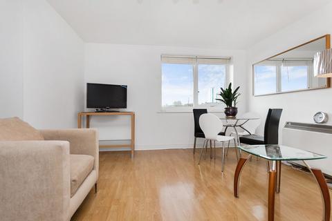 2 bedroom apartment to rent, Ferguson Close, London, E14