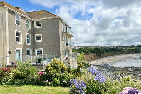 2 bedroom flat for sale, Fore Street, Marazion, TR17 0DB