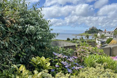 2 bedroom flat for sale, Fore Street, Marazion, TR17 0DB