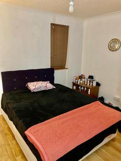 2 bedroom house to rent, Renfrew Road, Hounslow TW4