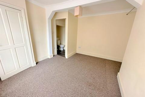 2 bedroom terraced house to rent, Portland Place, Hastings, TN34