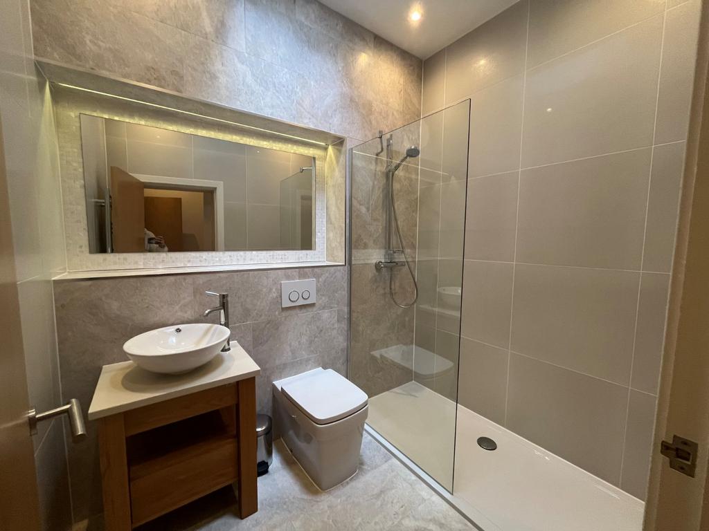 Bedroom 3 Ensuite