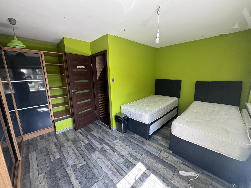 27 plowden Road bedroom 2