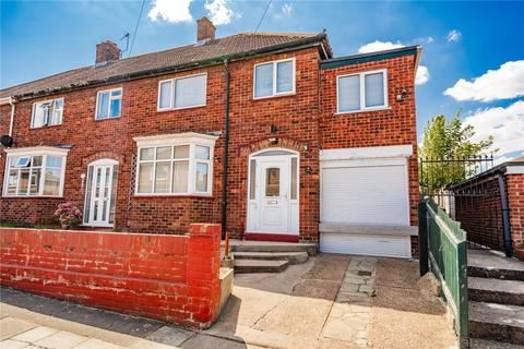 5 bedroom end of terrace house for sale, St. Olafs Grove, Grimsby, Lincolnshire, DN32