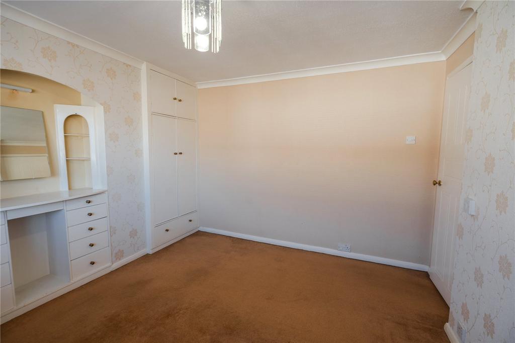 Bedroom 2 (2)