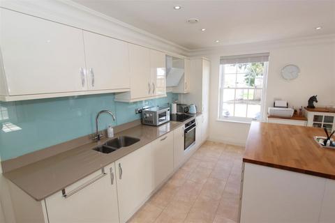 2 bedroom apartment to rent, Flagstaff Walk, Plymouth PL1