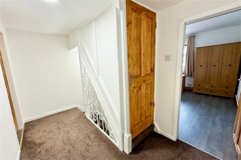 2 bedroom terraced house for sale, Warwick Street, Dunkirk, NG7 2PJ